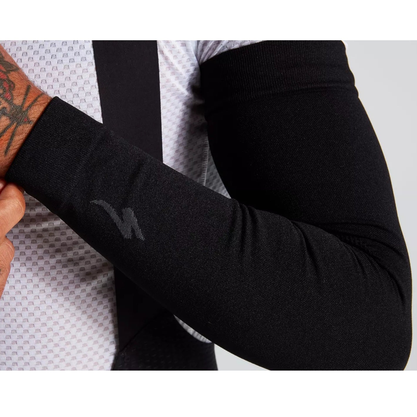 SEAMLESS UV ARM COVER